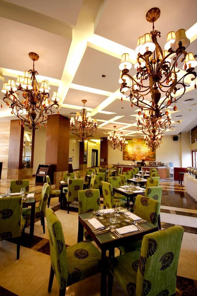 The Avenue Plaza Hotel Naga  Exteriér fotografie