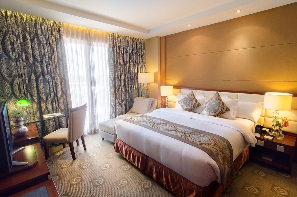The Avenue Plaza Hotel Naga  Exteriér fotografie
