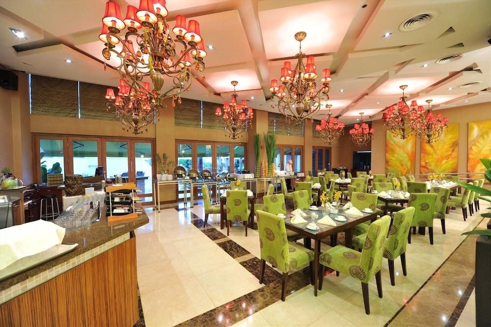 The Avenue Plaza Hotel Naga  Exteriér fotografie