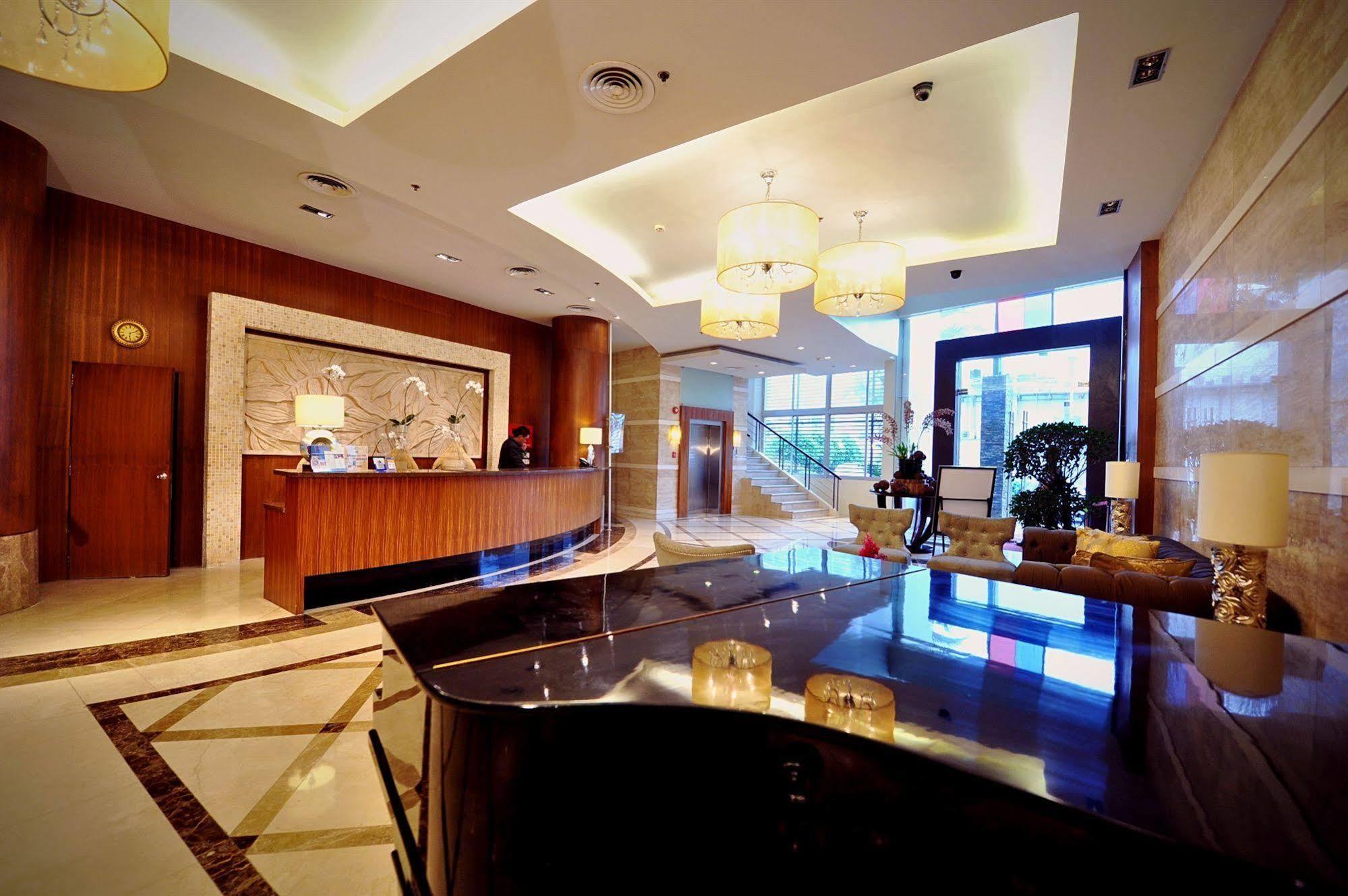 The Avenue Plaza Hotel Naga  Exteriér fotografie