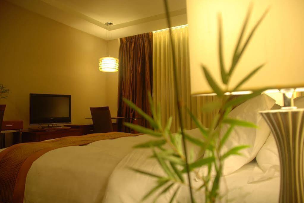 The Avenue Plaza Hotel Naga  Exteriér fotografie